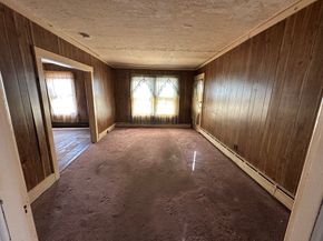 127 Cliff St, Southbridge MA 01550