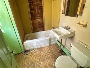 127 Cliff St, Southbridge MA 01550