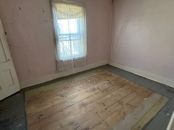 127 Cliff St, Southbridge MA 01550