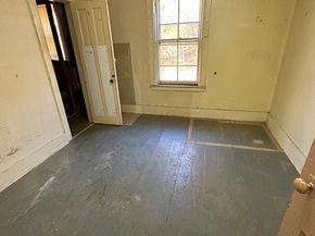 127 Cliff St, Southbridge MA 01550