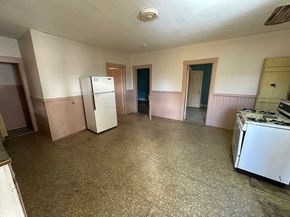 127 Cliff St, Southbridge MA 01550