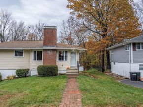 27 Brewster Road, Worcester MA 01602
