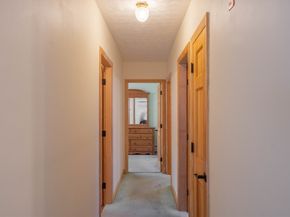 27 Brewster Road, Worcester MA 01602