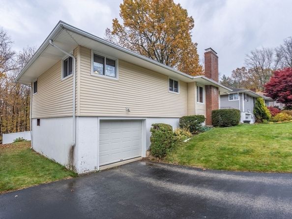 27 Brewster Road, Worcester MA 01602