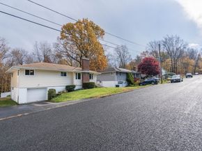 27 Brewster Road, Worcester MA 01602