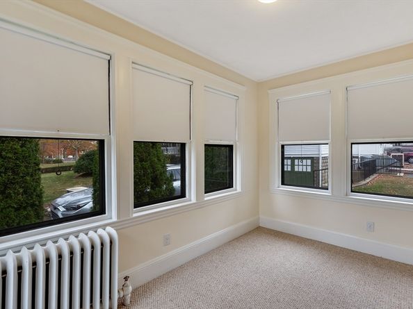 11 Larrabee St, Melrose MA 02176