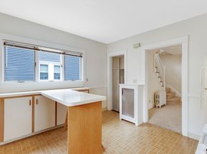 11 Larrabee St, Melrose MA 02176