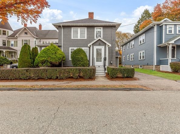 11 Larrabee St, Melrose MA 02176