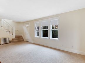 11 Larrabee St, Melrose MA 02176