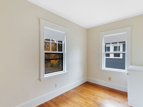 11 Larrabee St, Melrose MA 02176