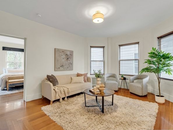 456 Medford St 3, Somerville MA 02145
