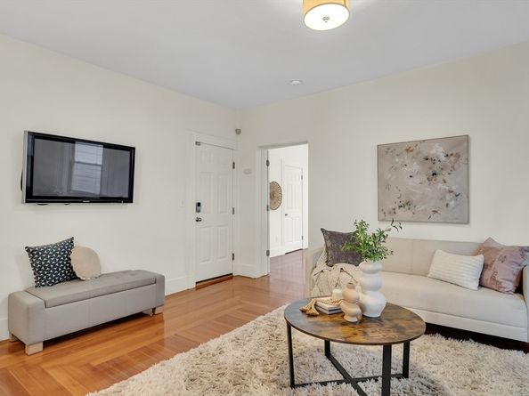 456 Medford St 3, Somerville MA 02145