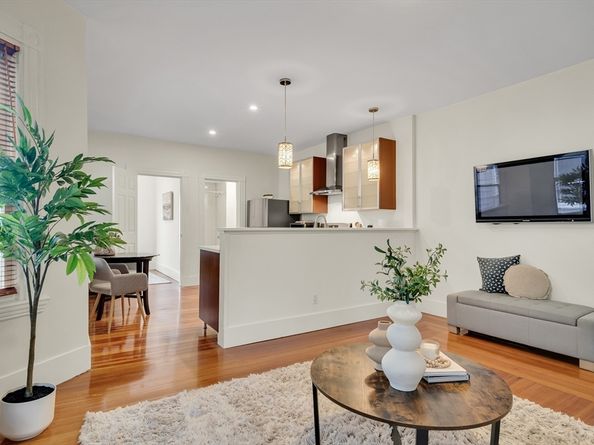 456 Medford St 3, Somerville MA 02145