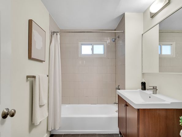 456 Medford St 3, Somerville MA 02145