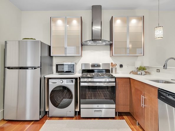 456 Medford St 3, Somerville MA 02145