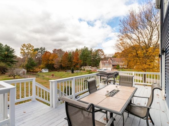 32 Marys Way, Stoughton MA 02072