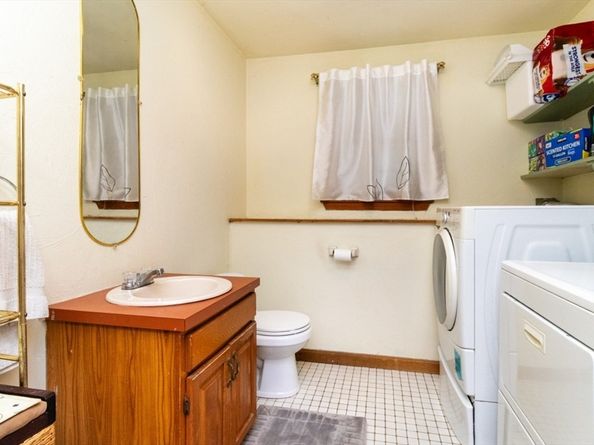 32 Marys Way, Stoughton MA 02072