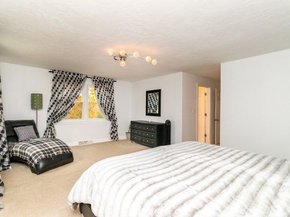 32 Marys Way, Stoughton MA 02072