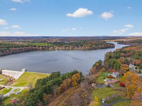 14 Pinehill Rd, Framingham MA 01701