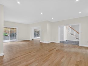 14 Pinehill Rd, Framingham MA 01701