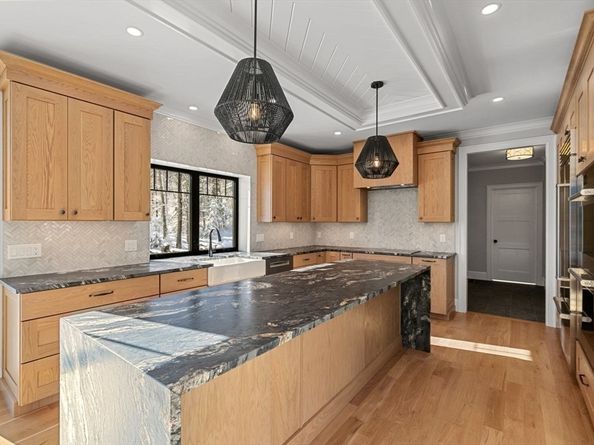 17 Whisper Way, Hopkinton MA 01748
