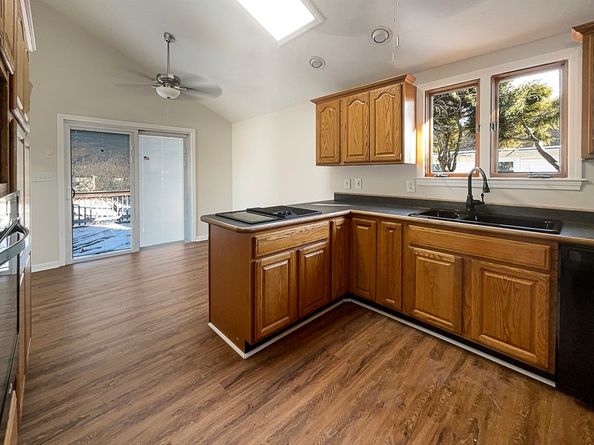 9 Hillside Ave, Braintree MA 02184