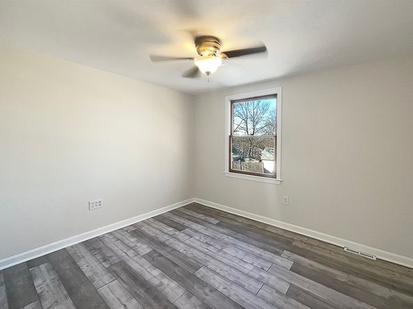 9 Hillside Ave, Braintree MA 02184
