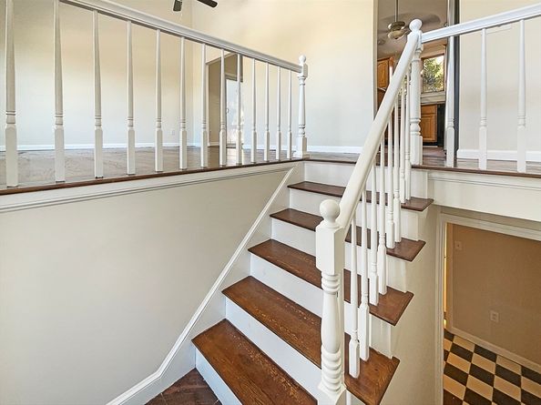 9 Hillside Ave, Braintree MA 02184
