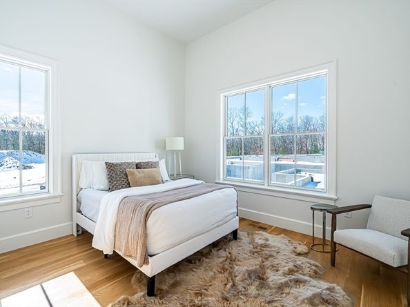 26 Common Court, Lexington MA 02421