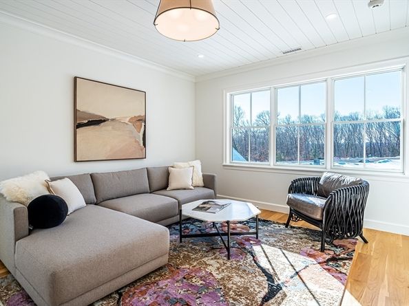 26 Common Court, Lexington MA 02421