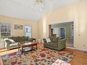 361 South St, Auburn MA 01501
