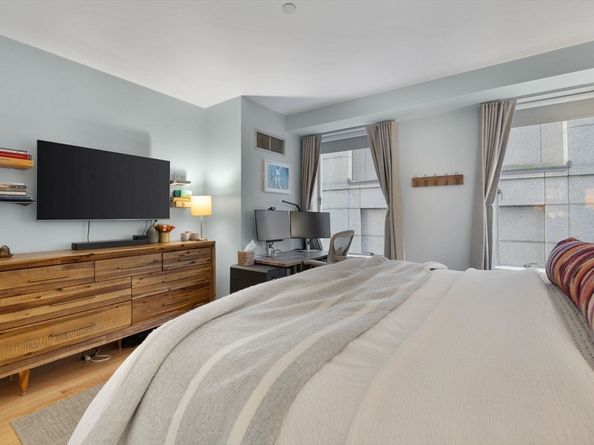 80 Broad St 306, Boston MA 02110