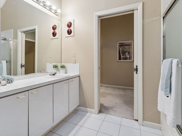 65 Lake Ave 1008, Worcester MA 01604