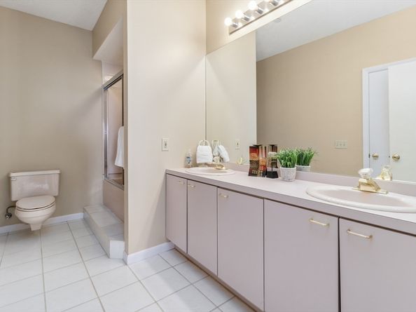 65 Lake Ave 1008, Worcester MA 01604