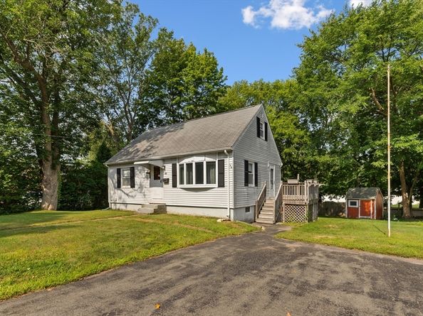 308 Pleasant St, Stoughton MA 02072