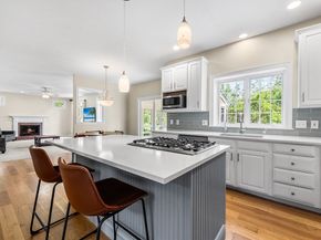 45 Piccadilly Way, Westborough MA 01581