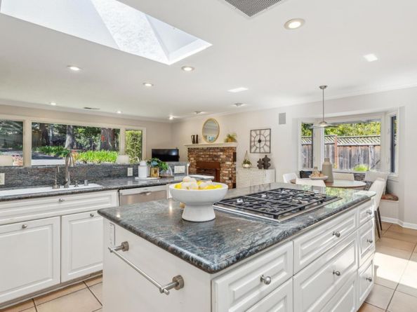 19661 Saratoga Los Gatos Road, Saratoga CA 95070