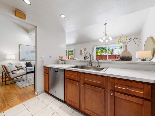 20192 Northcove Square, Cupertino CA 95014