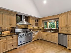136 Finger Avenue, Redwood City CA 94062