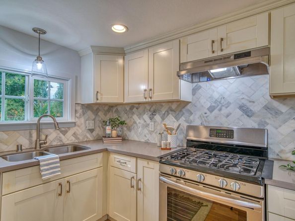 1749 43rd Avenue, Capitola CA 95010