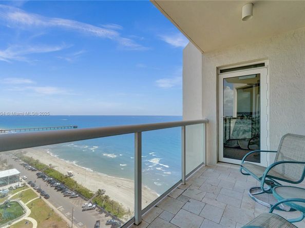 6051 N Ocean Dr PH5, Hollywood FL 33019