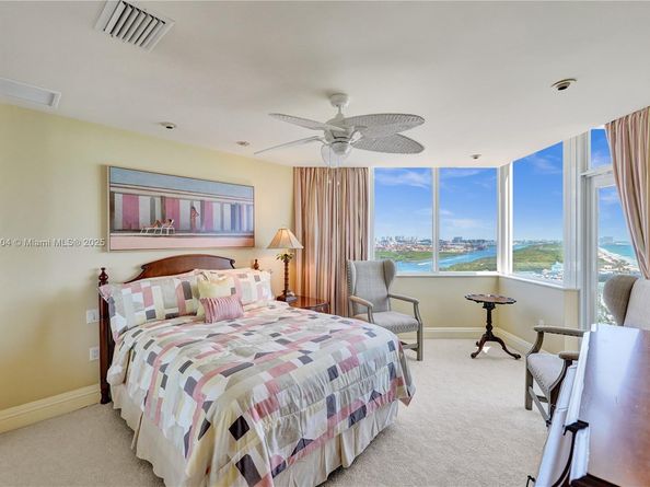 6051 N Ocean Dr PH5, Hollywood FL 33019