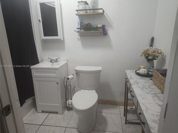 1938 NE 47th St, Pompano Beach FL 33064