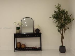 930 NE 163rd St, North Miami Beach FL 33162