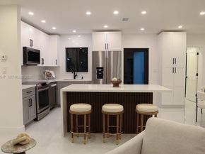 930 NE 163rd St, North Miami Beach FL 33162