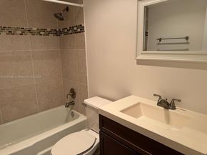 2471 SW 82nd Ave 108, Davie FL 33324