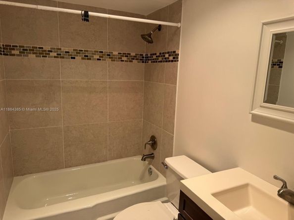 2471 SW 82nd Ave 108, Davie FL 33324