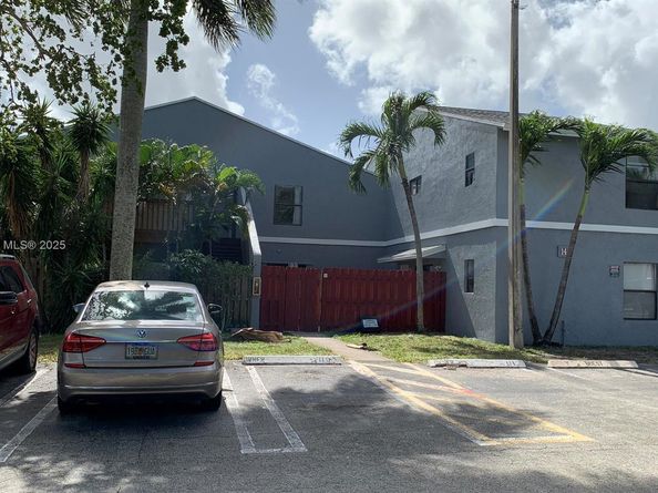 15 Crossings Cir A, Boynton Beach FL 33435