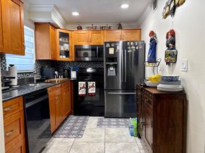 9353 Fontainebleau Blvd A106, Miami FL 33172