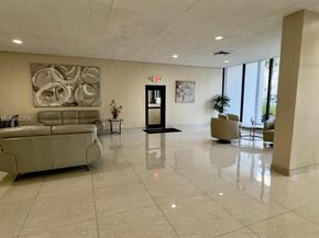 427 Golden Isles Dr 8A, Hallandale Beach FL 33009